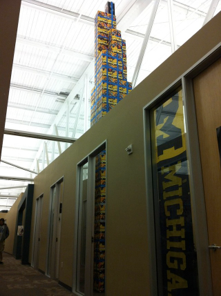 Illustration for article titled Kneel Before This Massive Tower Of Borderlands 2 Boxes